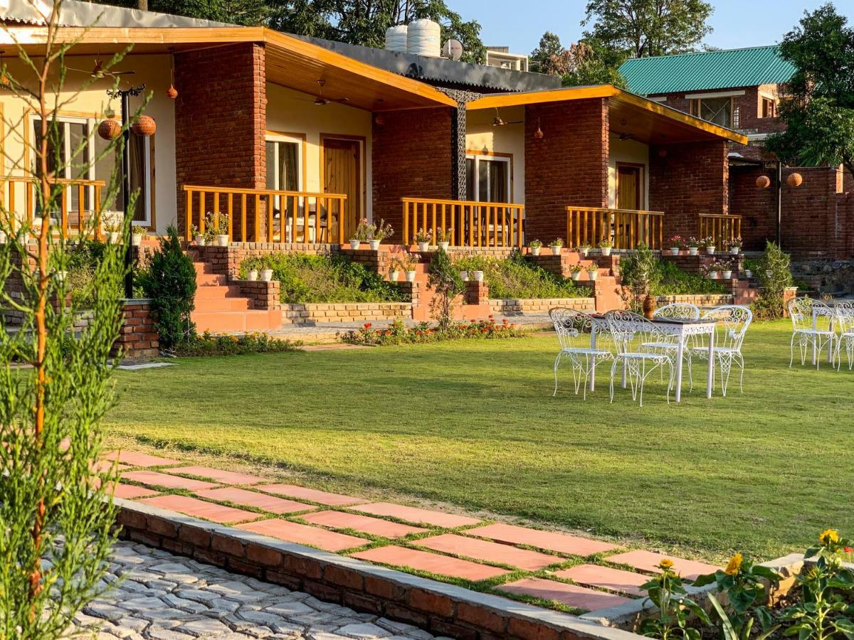 The River S Edge Farm Hotel Dehradun Eksteriør billede