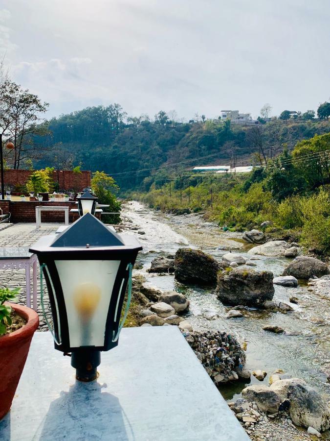 The River S Edge Farm Hotel Dehradun Eksteriør billede